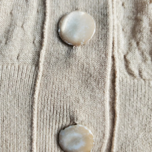 Club Monaco 100% Cashmere Oatmeal Cream Cardigan with 3/4 sleeves women's size S - Picture 7 of 12